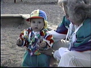 Willem, Oma and Tante Trijn in the sandbox, 17 Kbytes, 320x240